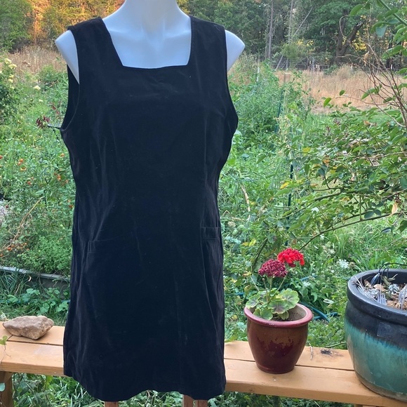 Eddie Bauer Dresses & Skirts - Eddie Bauer Vintage with tag Black Sleeveless velvet jumper Mini Dress Large